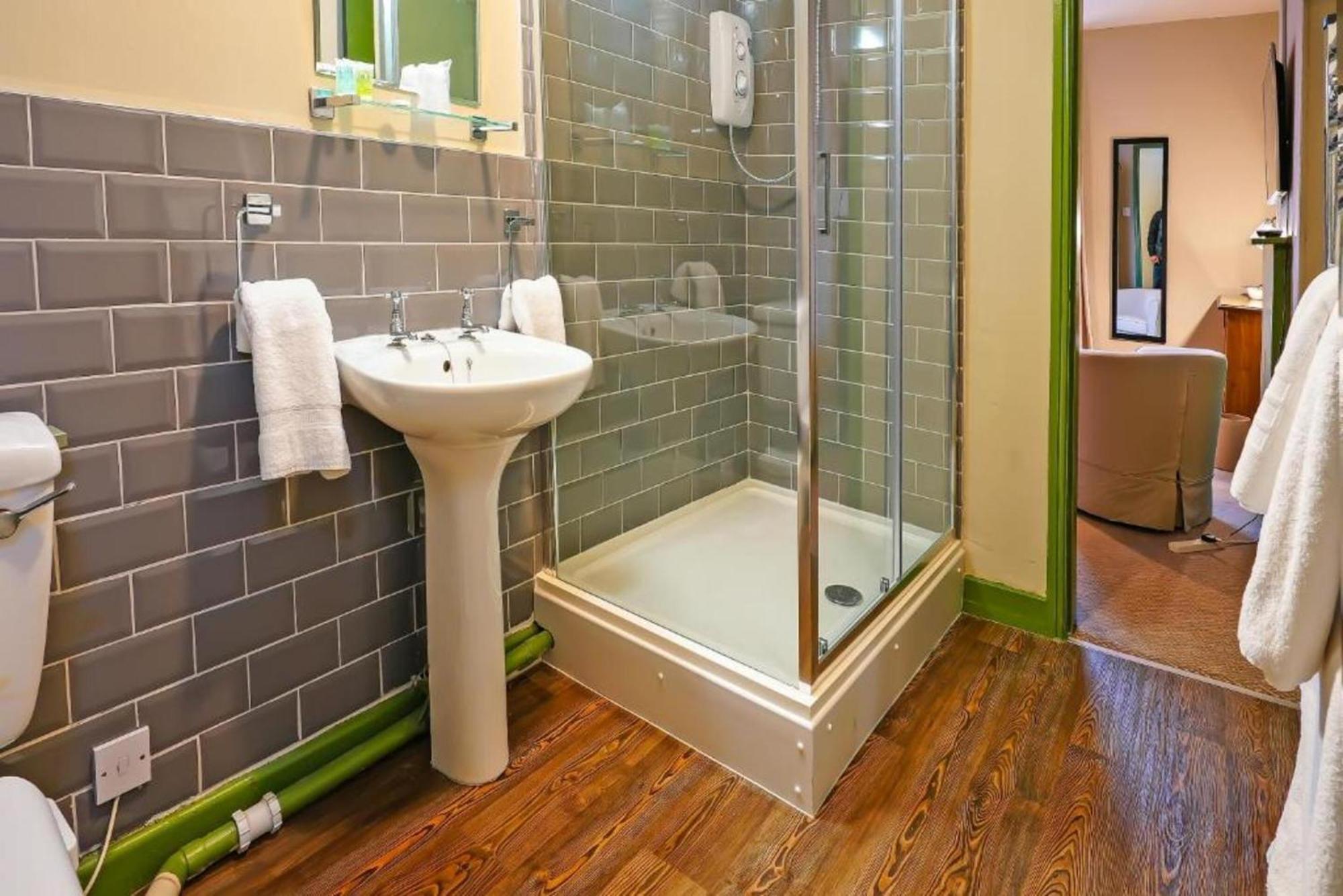 Oyo The White Horse, Ripon North Yorkshire Hotel Ngoại thất bức ảnh