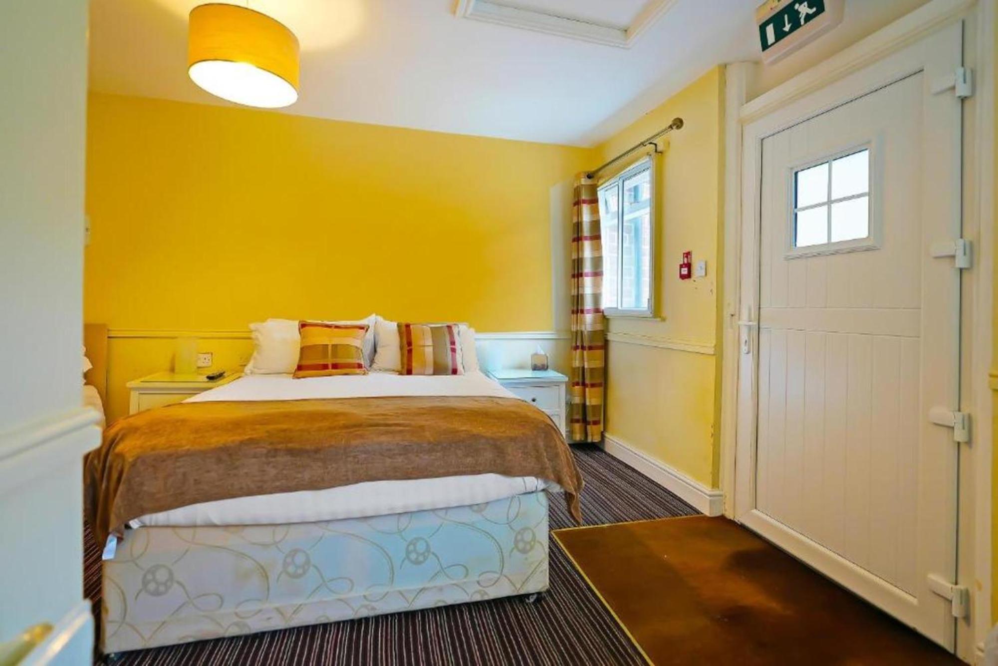 Oyo The White Horse, Ripon North Yorkshire Hotel Ngoại thất bức ảnh