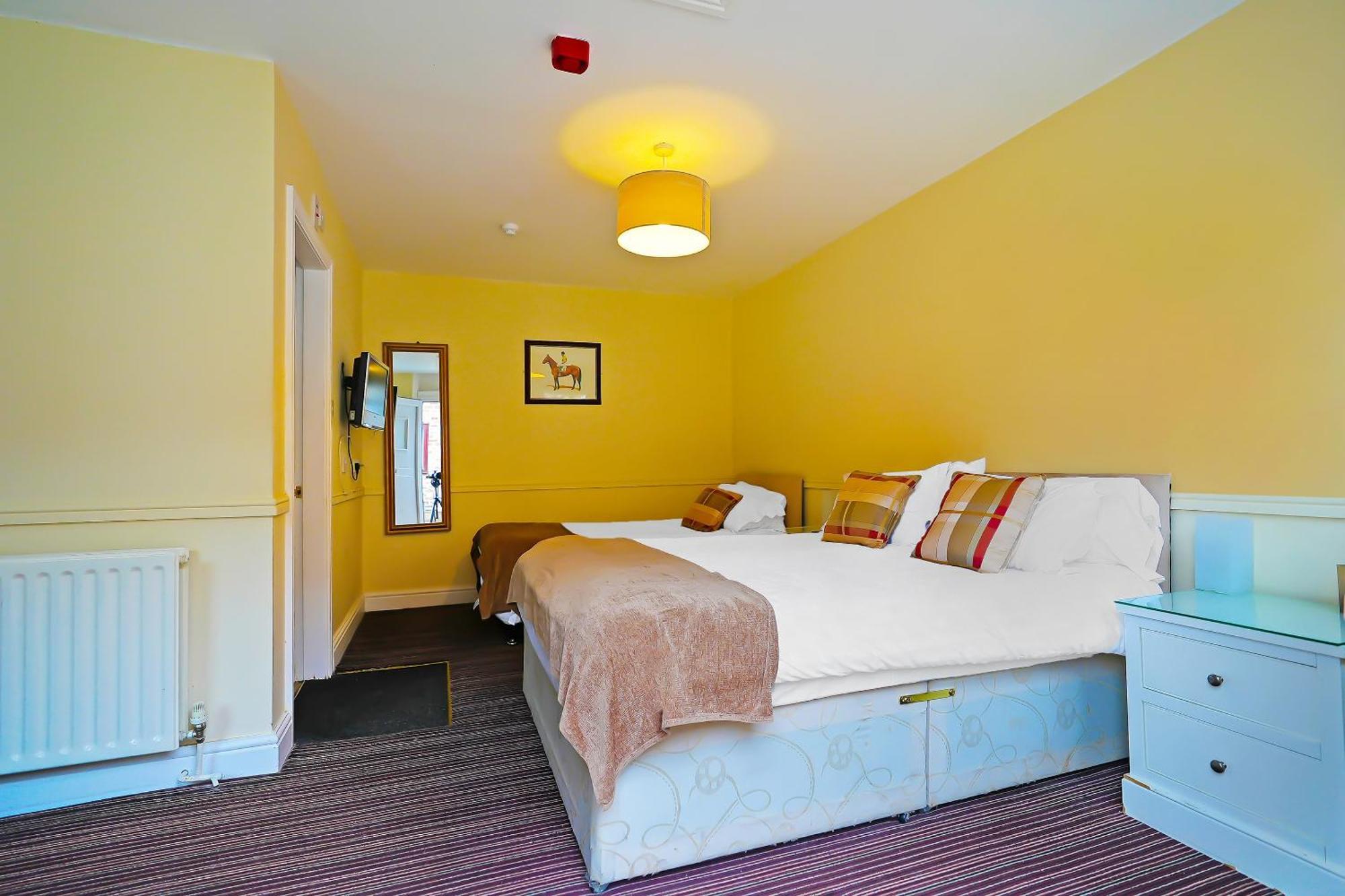 Oyo The White Horse, Ripon North Yorkshire Hotel Ngoại thất bức ảnh