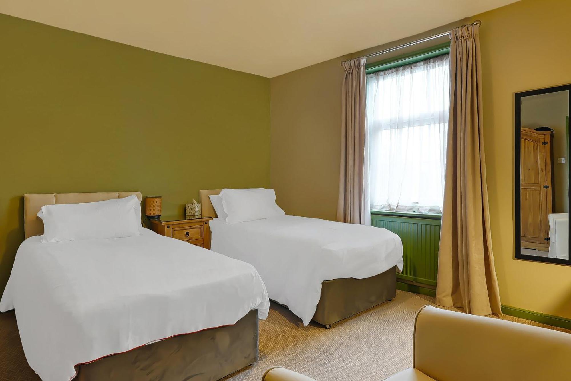 Oyo The White Horse, Ripon North Yorkshire Hotel Ngoại thất bức ảnh