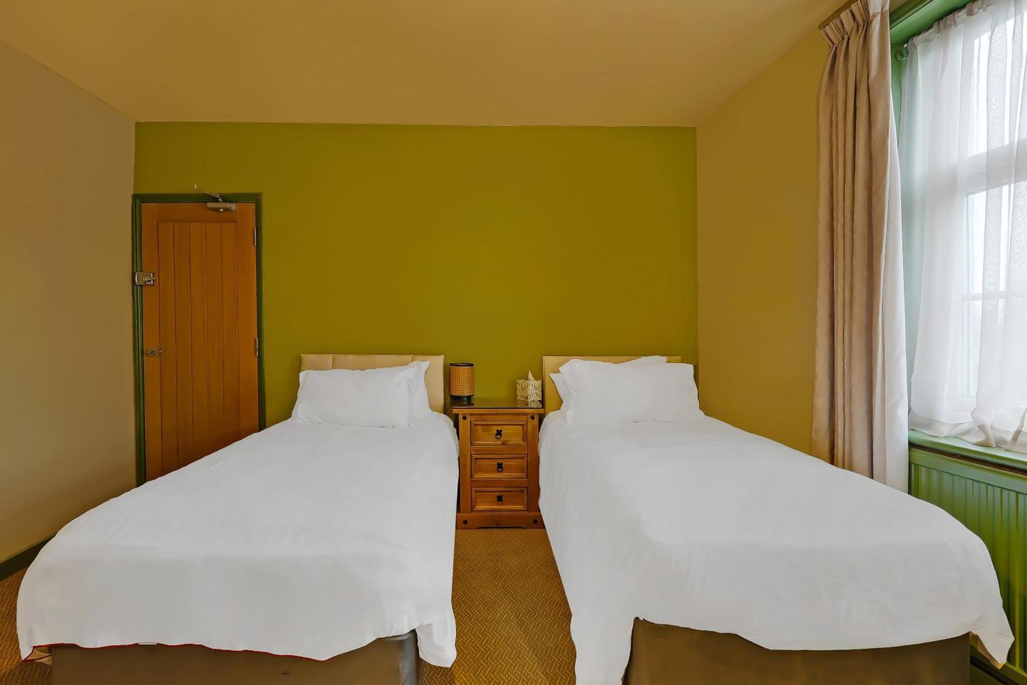 Oyo The White Horse, Ripon North Yorkshire Hotel Ngoại thất bức ảnh